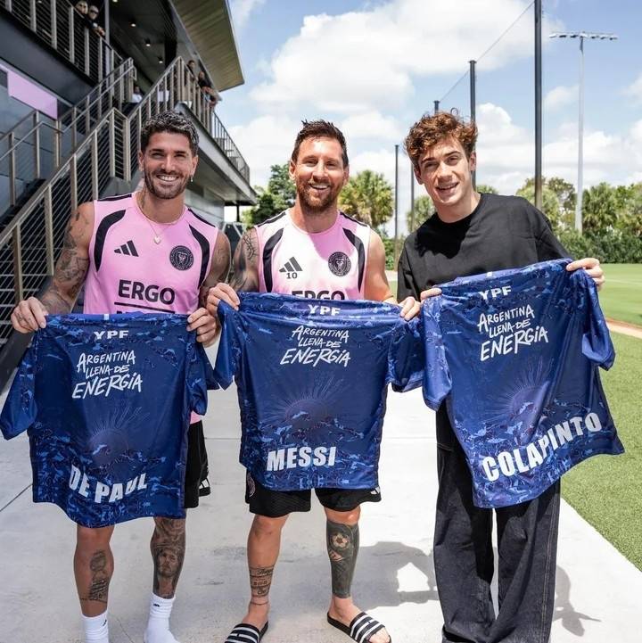 球王小迷弟！F1新星科拉平托终于面基偶像梅西！